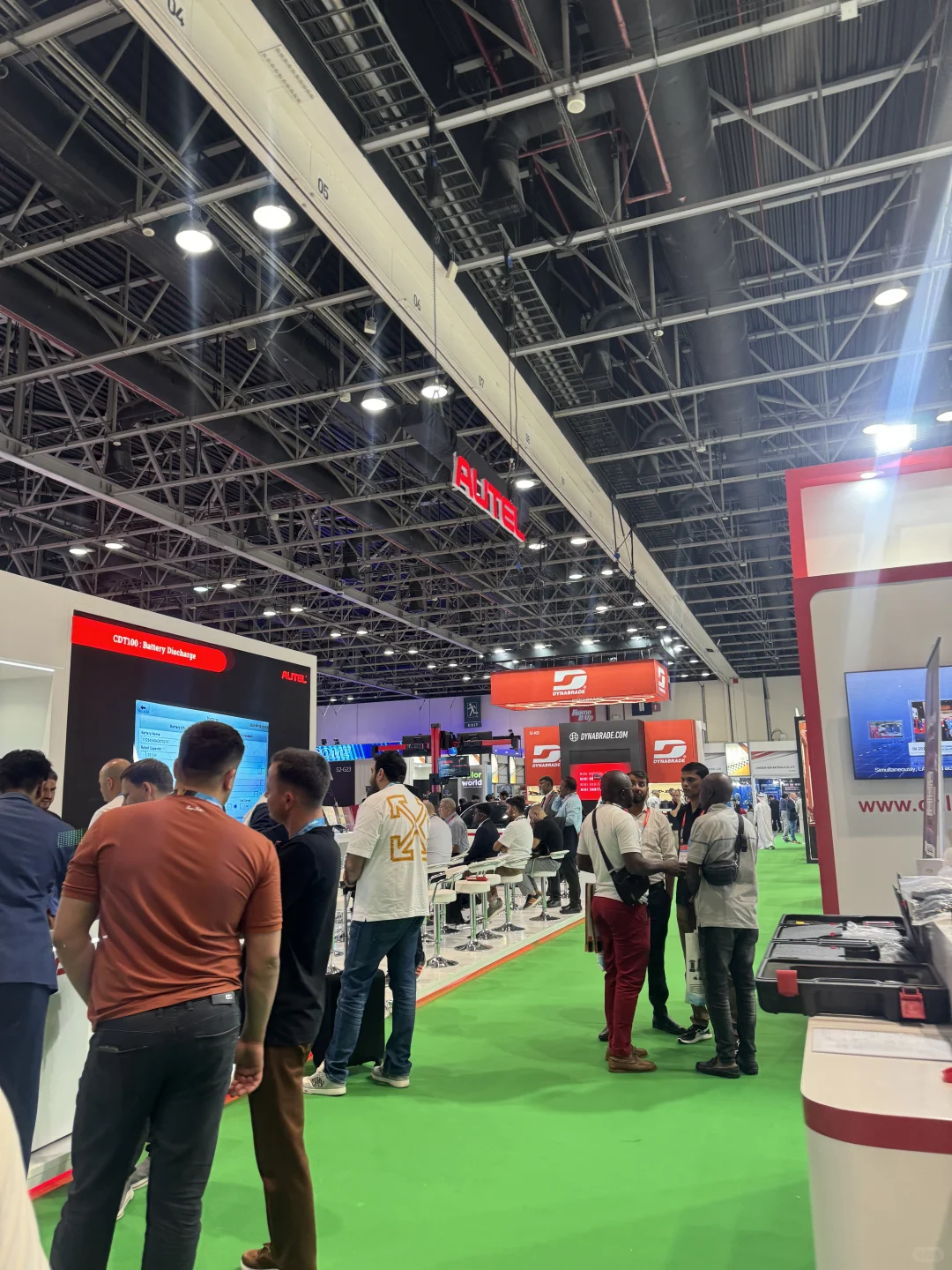 2025 中东迪拜汽配展现场