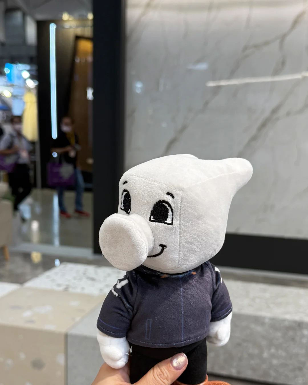 秘密行动? 10小时飞行只为参加这个展会