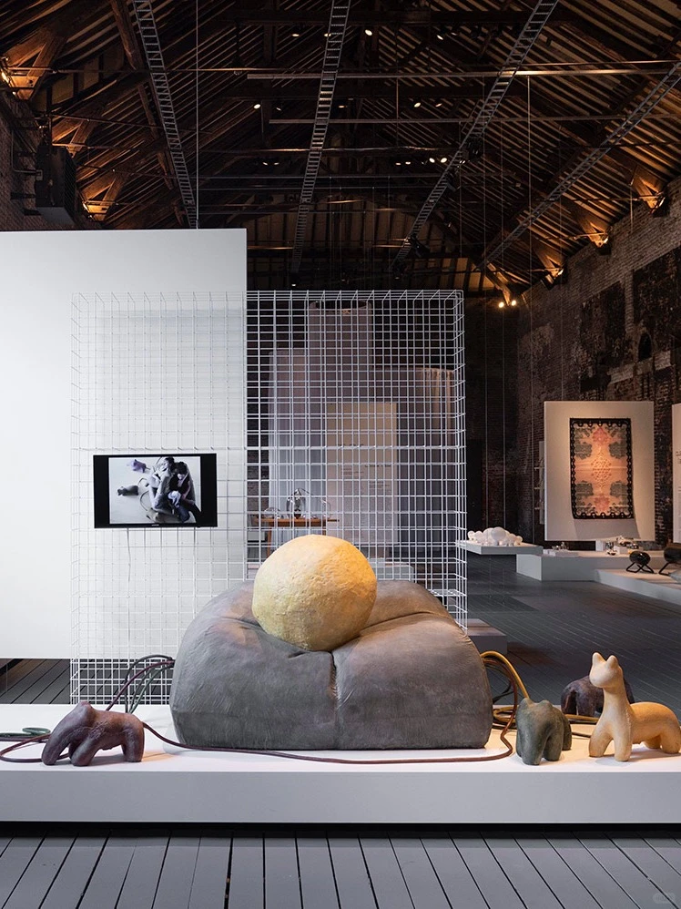 展览设计 I 轻盈如空气