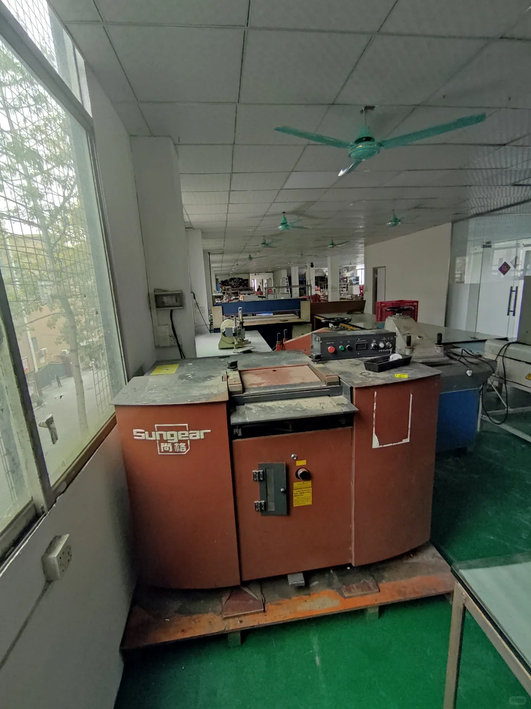 工厂破产，全部甩，甩卖。