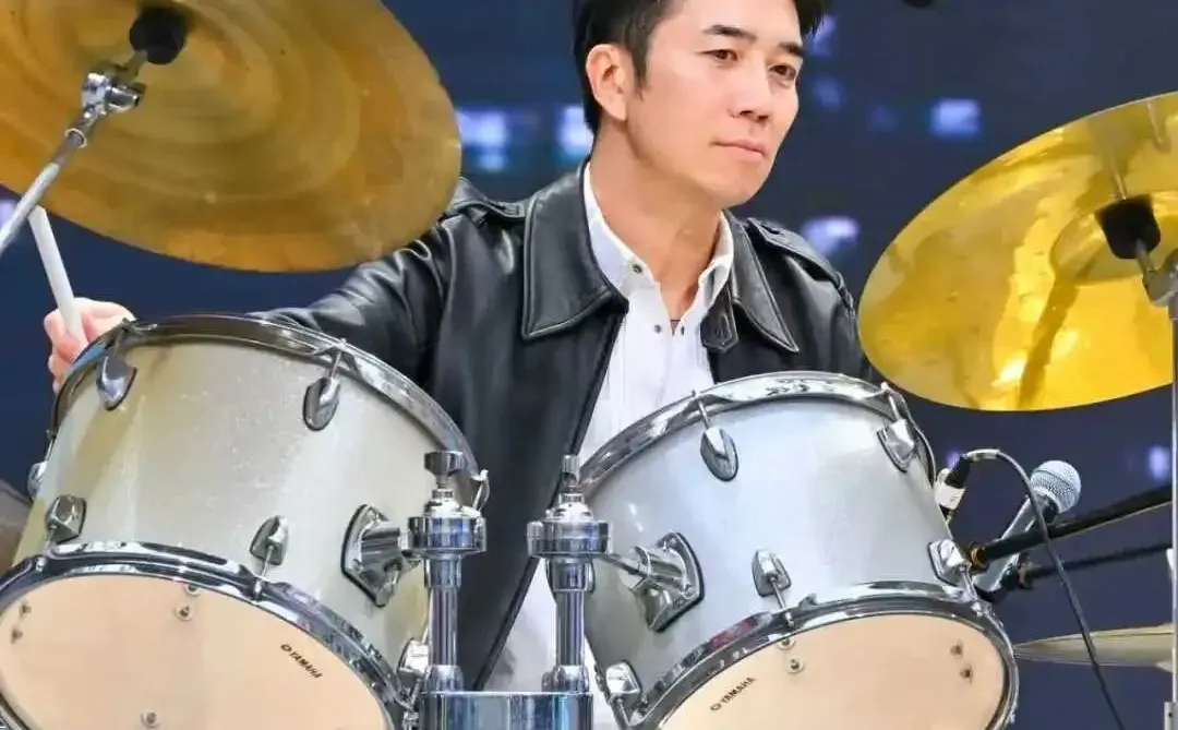 HKU Cheers 乐队进博会舞台太燃了!!