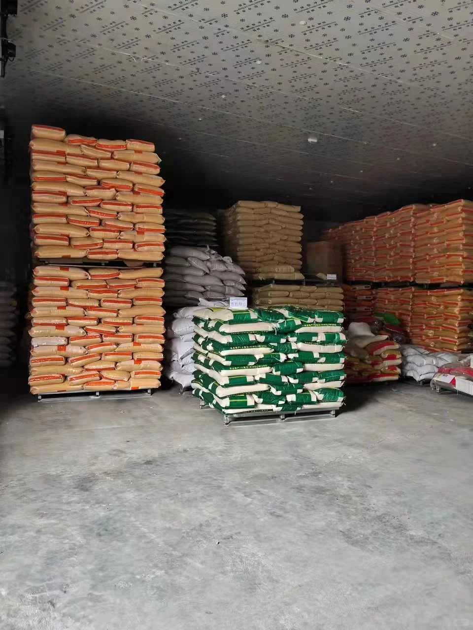 看看我们的米厂 尝尝我们的小米