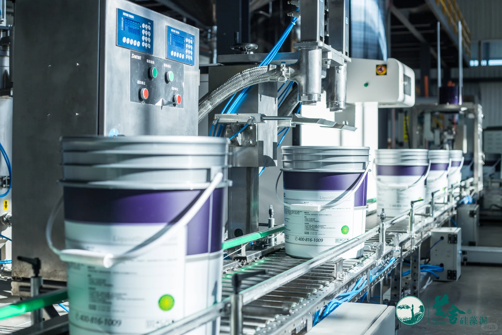 谁家生产车间这么板正啊！是我呀~