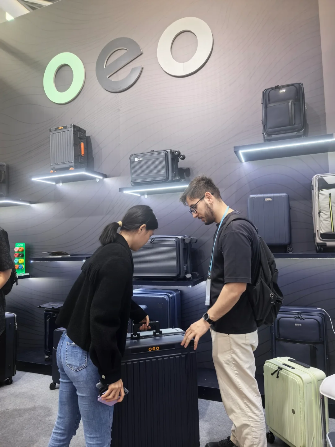 广交会结束啦 “广交世界，互利天下”