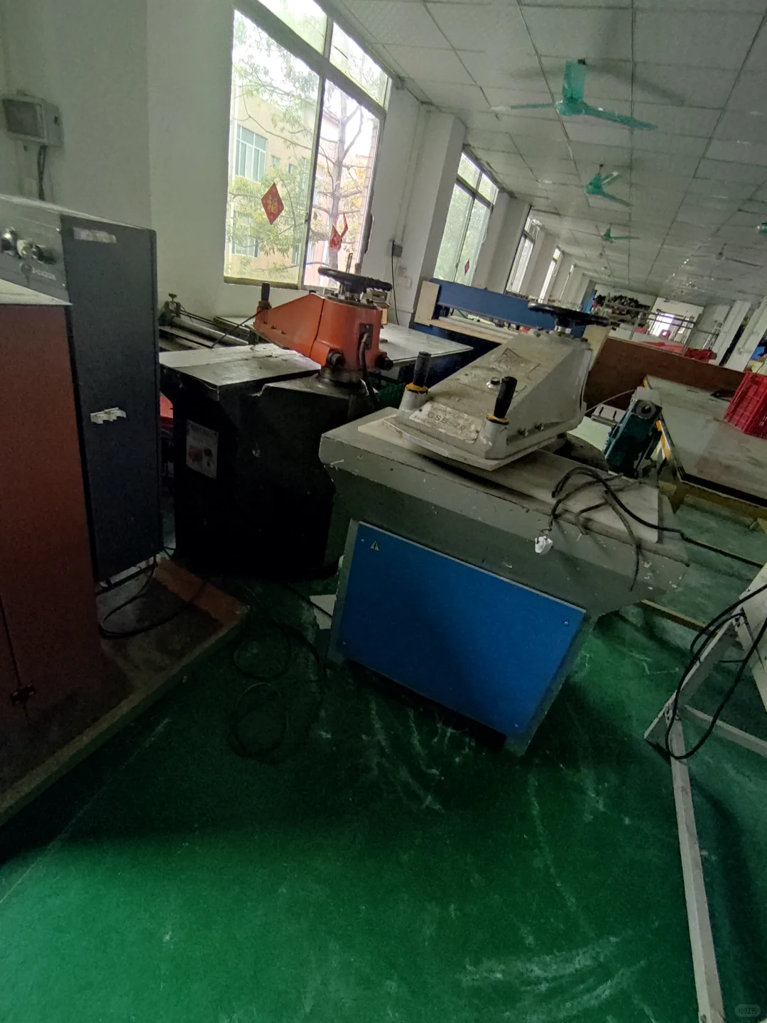 工厂破产，全部甩，甩卖。