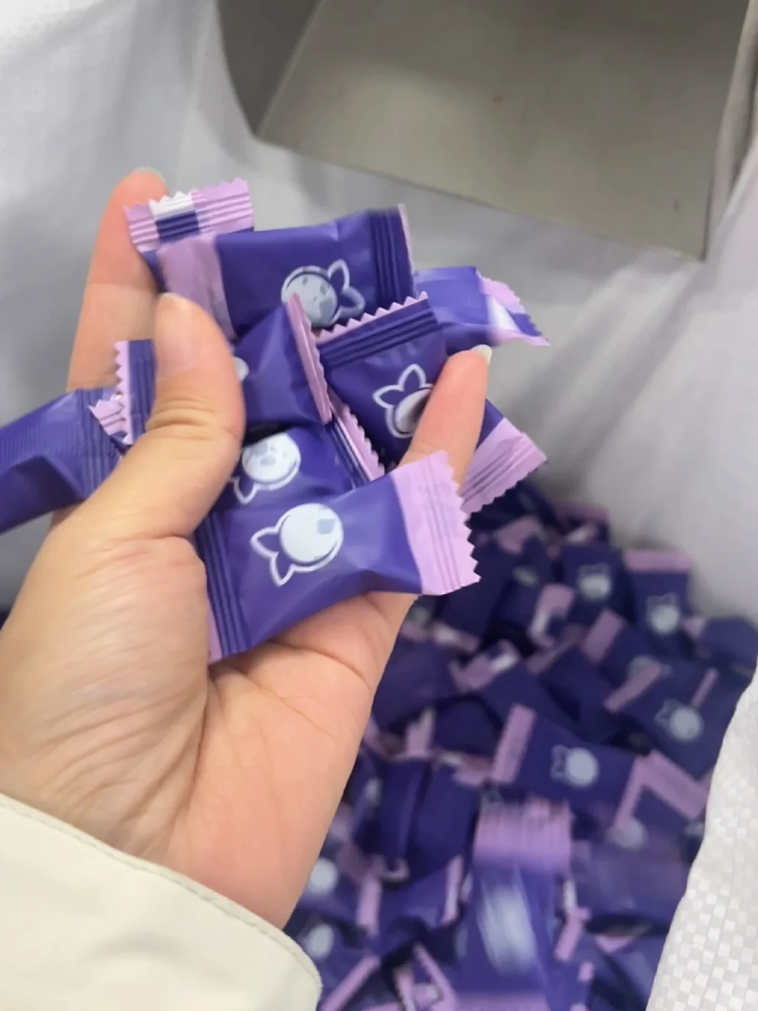 你的网红软糖，正在这条生产线诞生?