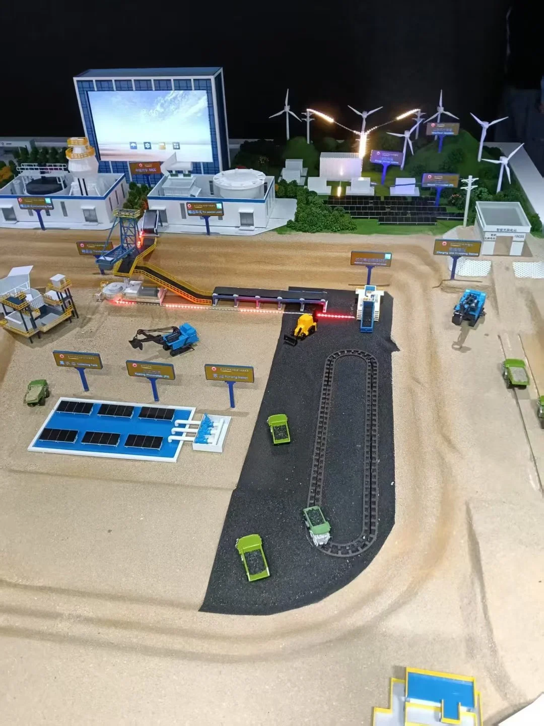 沉浸式逛砂石生产线沙盘✨也太酷了吧!