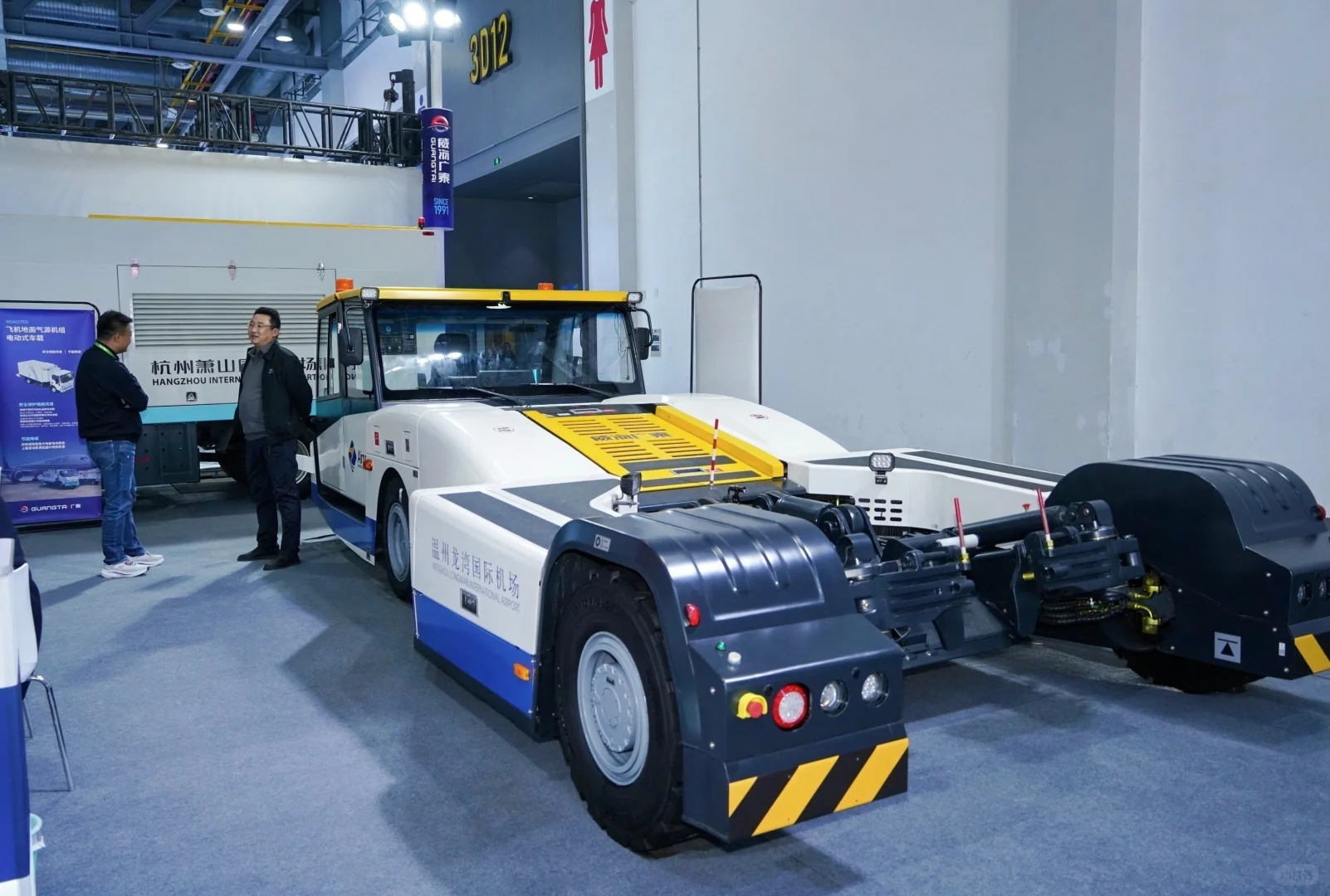 今日要闻：怎么展会里都是男摄