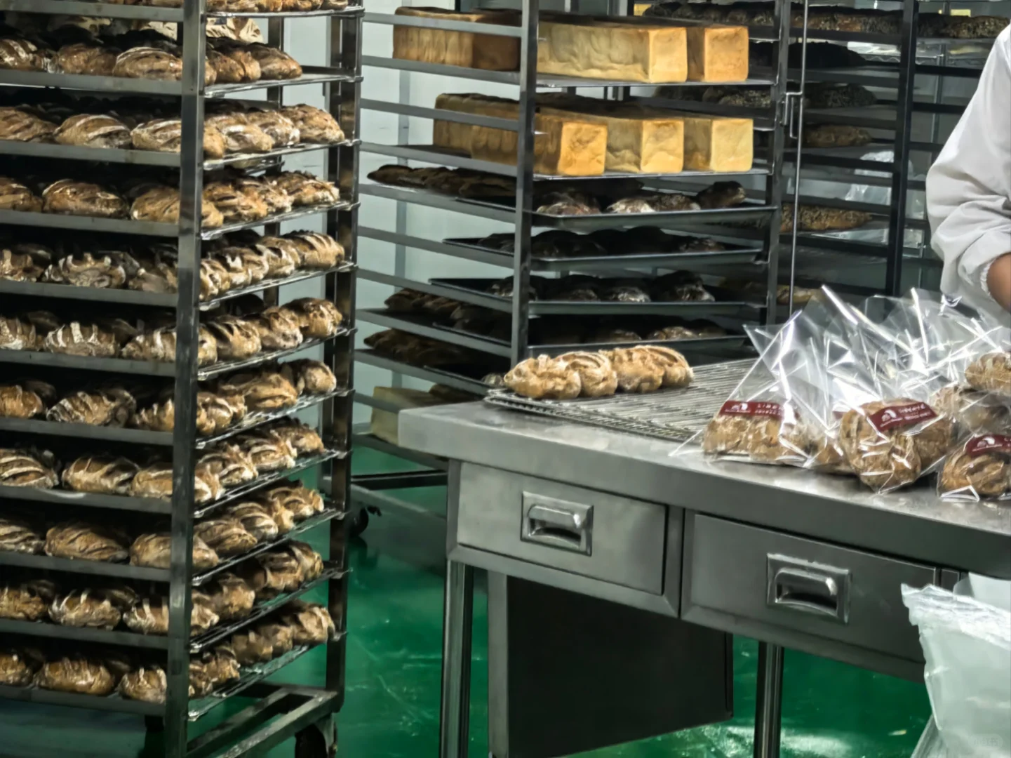 这是一家宝藏面包工厂