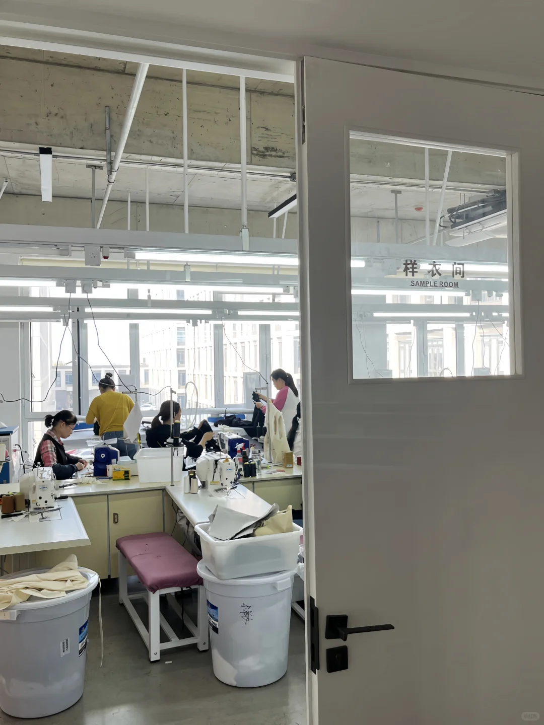 没错啊！我们就是青岛那家超?服设计公司