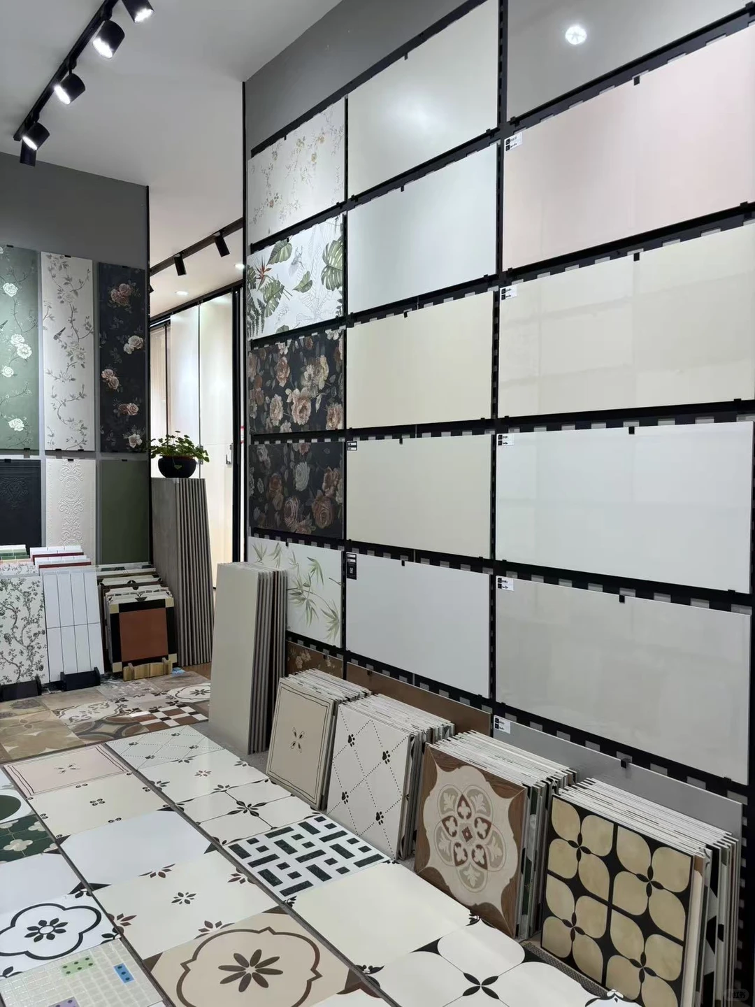 保定?又多了一家不踩坑的瓷砖仓库