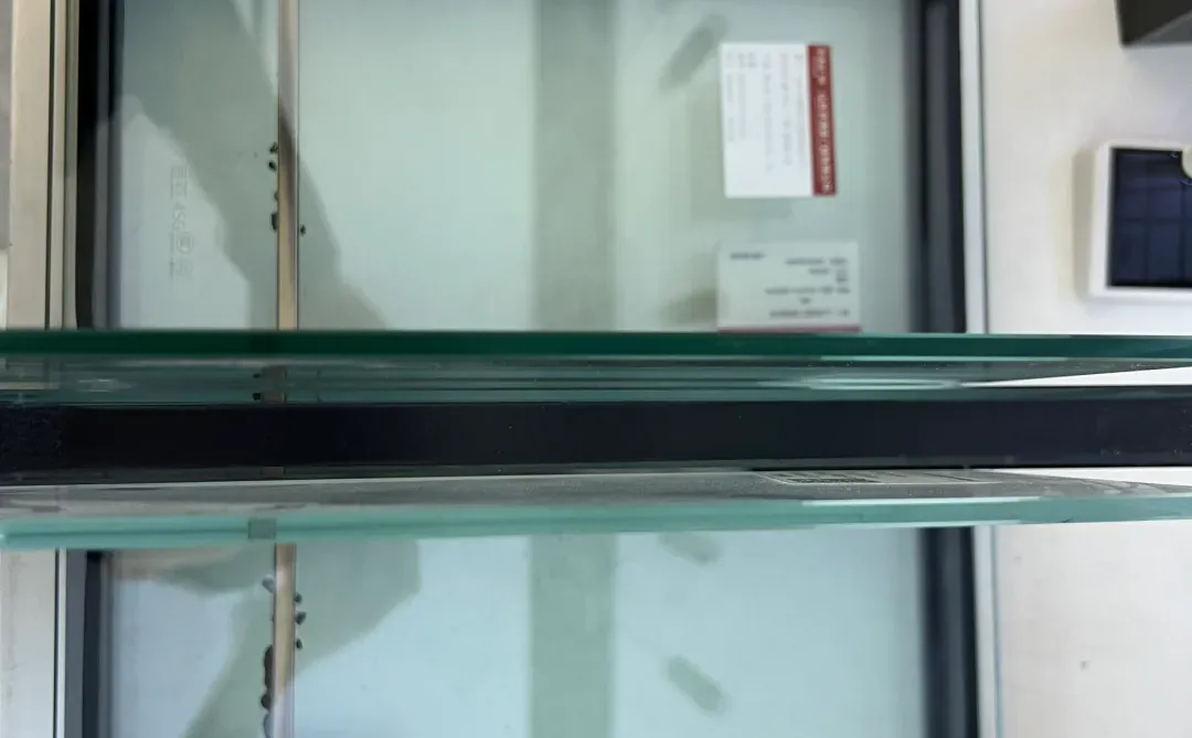 【超白玻 vs 普白玻终极对比!这四点不看亏大