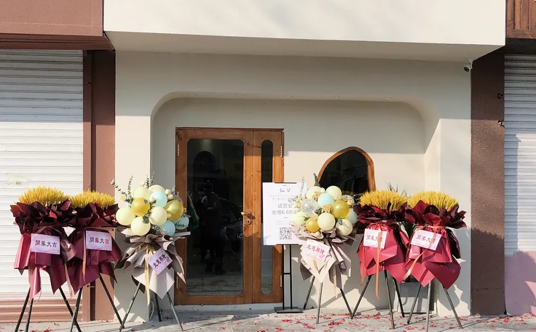 女装实体店开业,营业额少得可怜