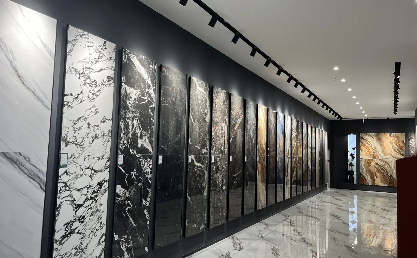 装修建材一站式批发仓库