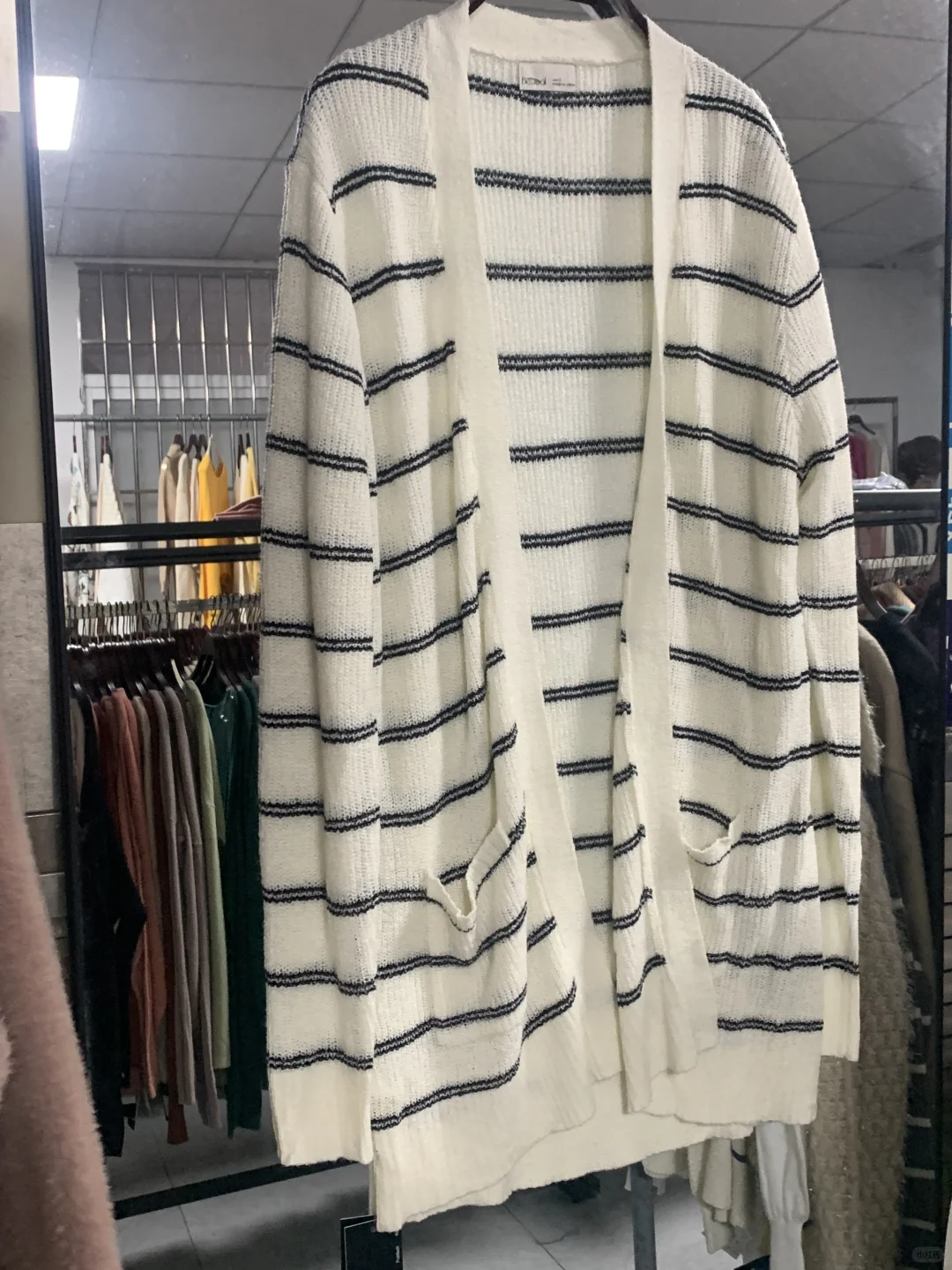 大学生寒假卖衣服挣生活费！