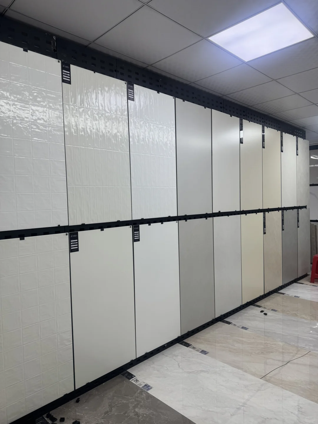 惠州瓷砖批发源头工厂！瓷砖仓库送货上门?