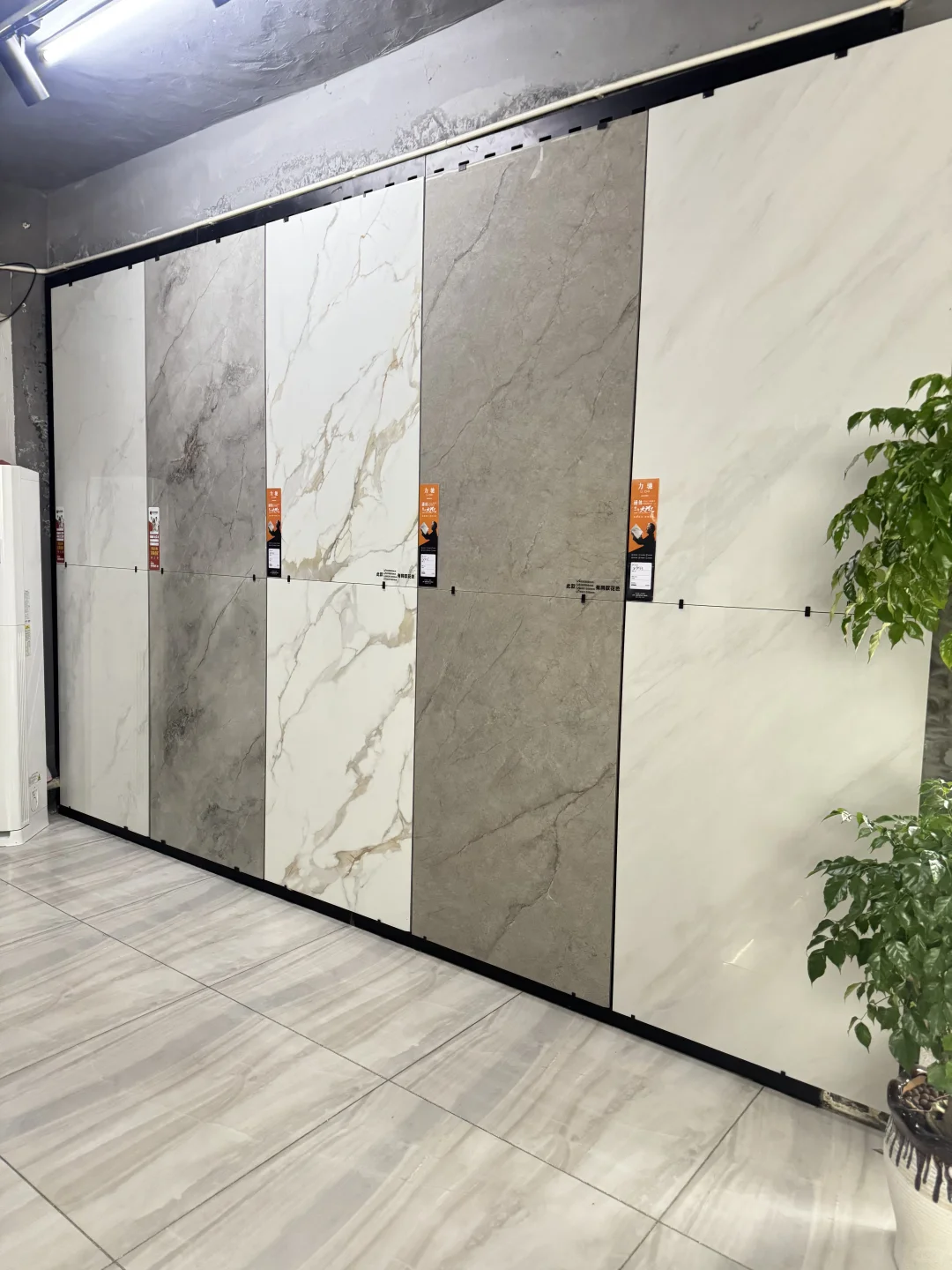 惠州瓷砖批发源头工厂！瓷砖仓库送货上门?