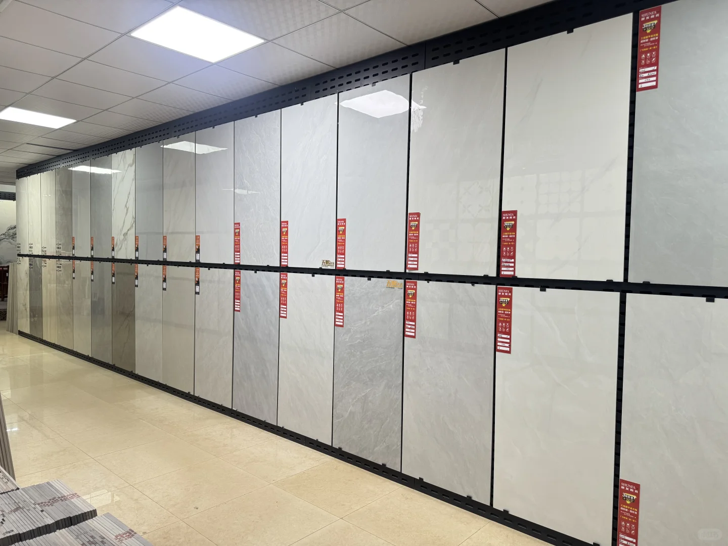 惠州瓷砖批发源头工厂！瓷砖仓库送货上门?