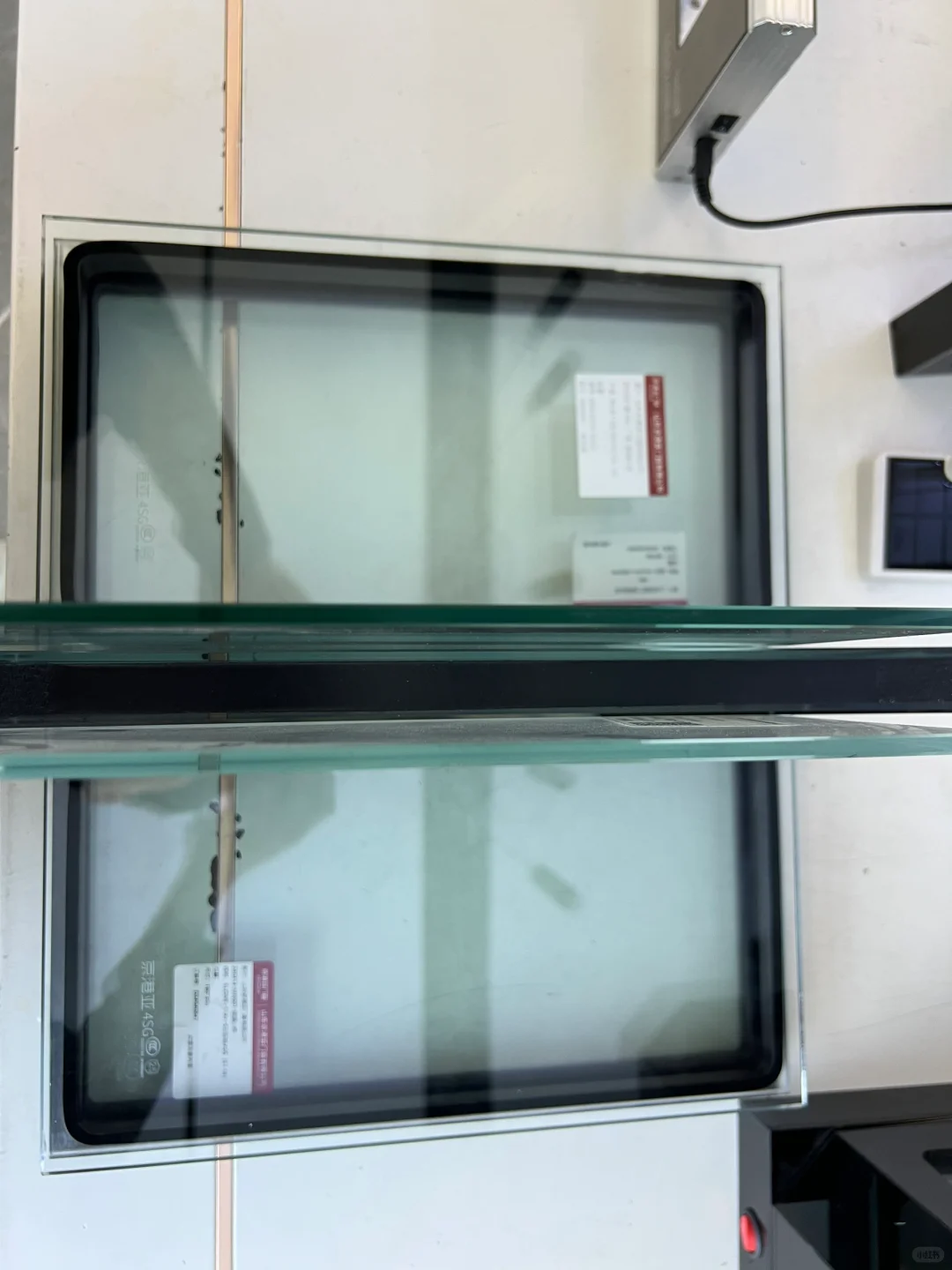 【超白玻 vs 普白玻终极对比!这四点不看亏大