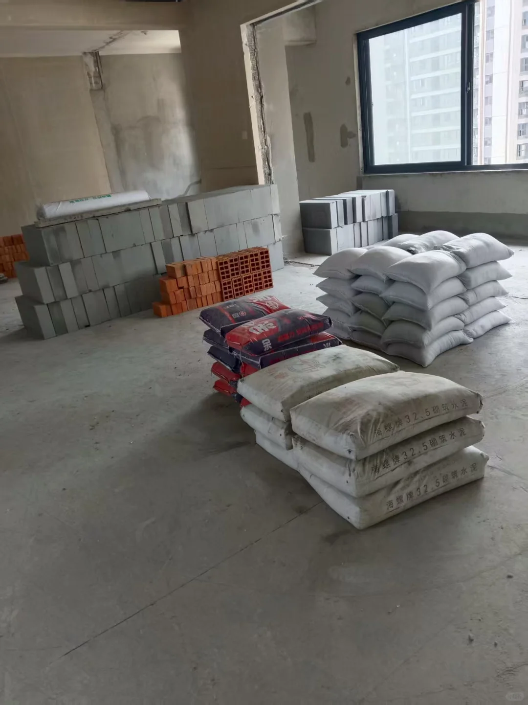 合专业建材批发货场 开启一站式采购新体验