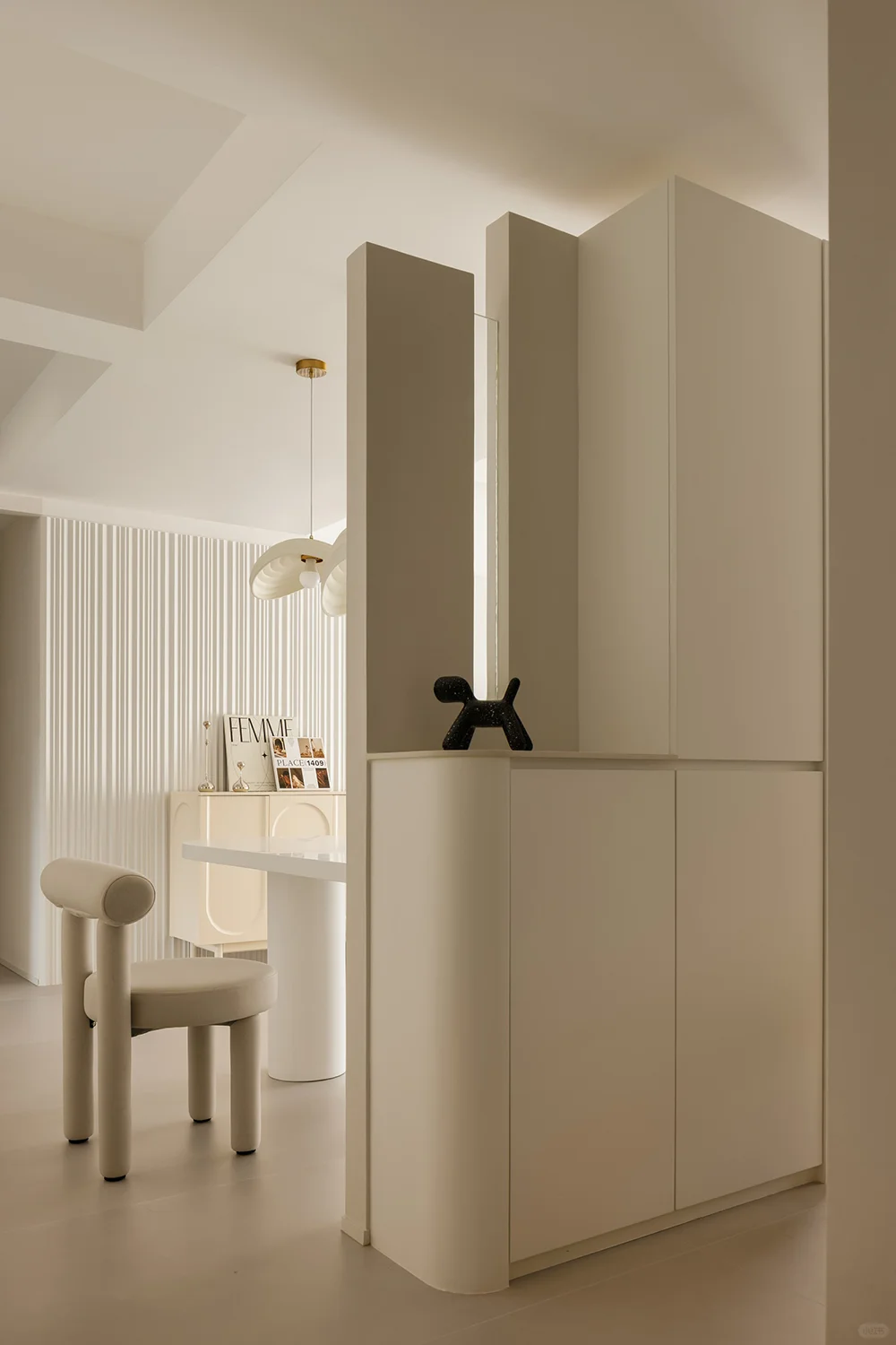 奶油风的温柔，水泥灰的硬朗，绝配！