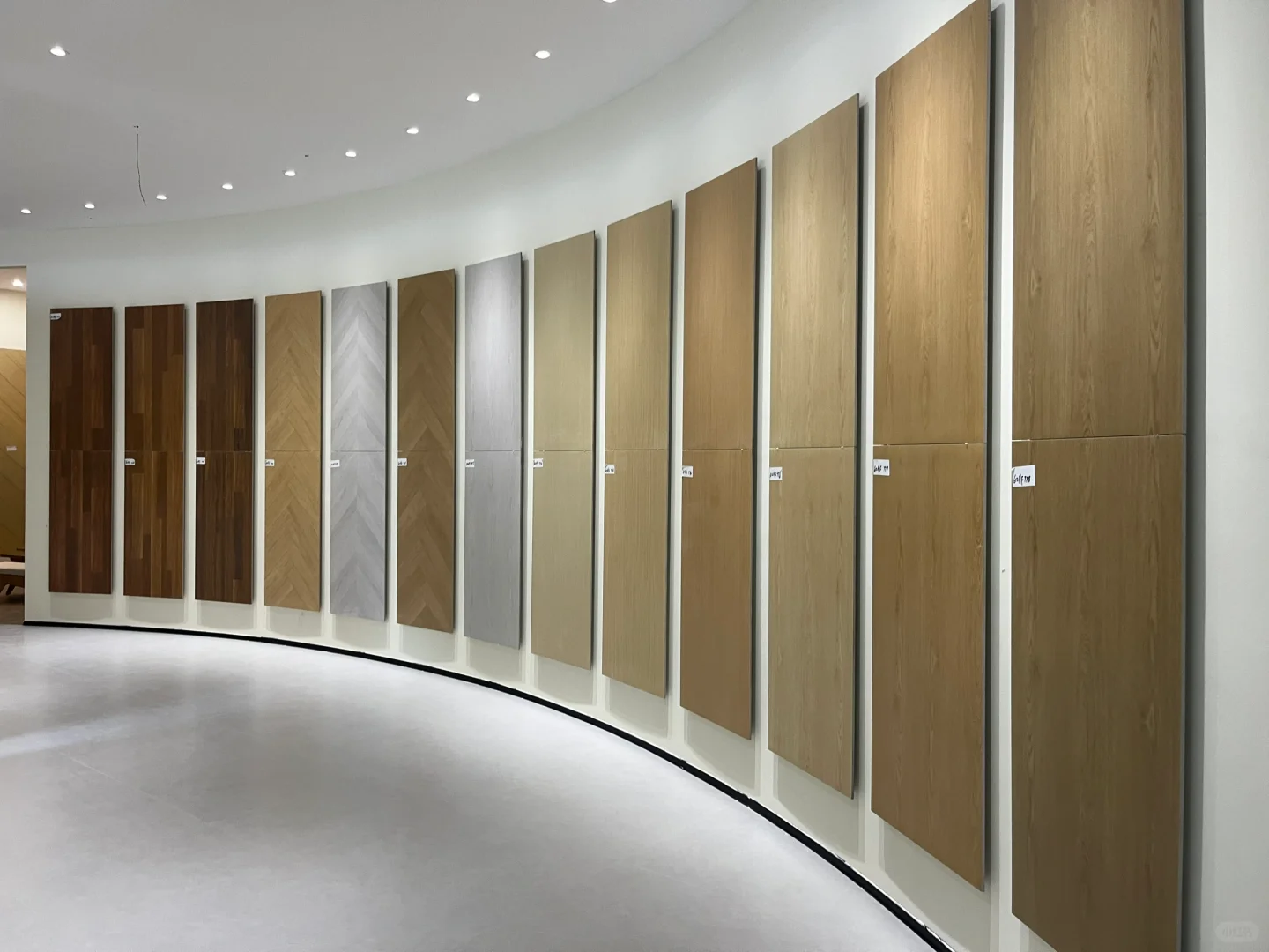 装修建材一站式批发仓库