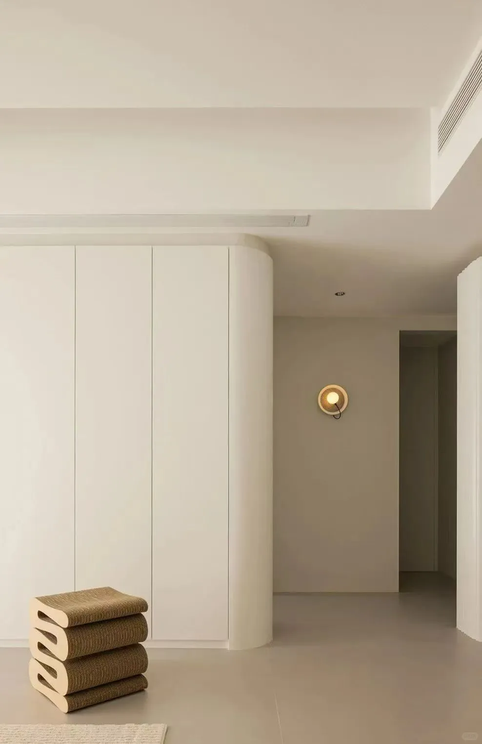 奶油风的温柔，水泥灰的硬朗，绝配！