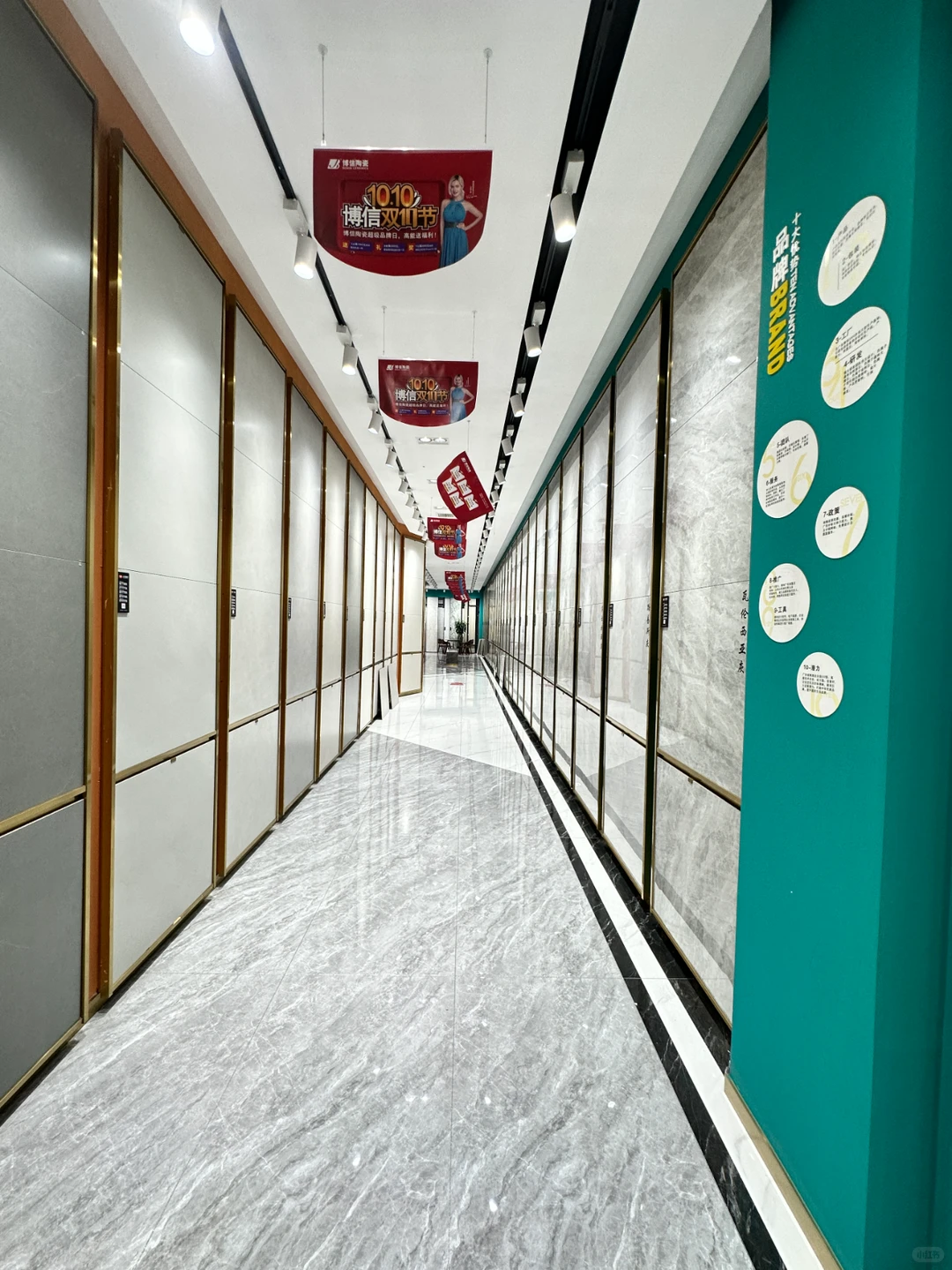 购瓷砖,只在这家!仓库直供,价格超低!