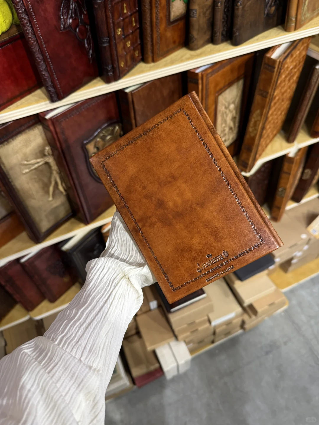 米兰展会买到的笔记本，颜值高到舍不得写！