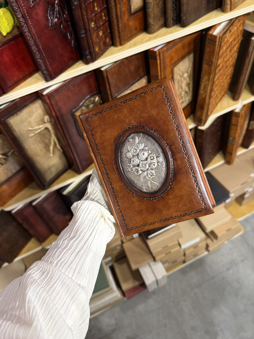 米兰展会买到的笔记本，颜值高到舍不得写！