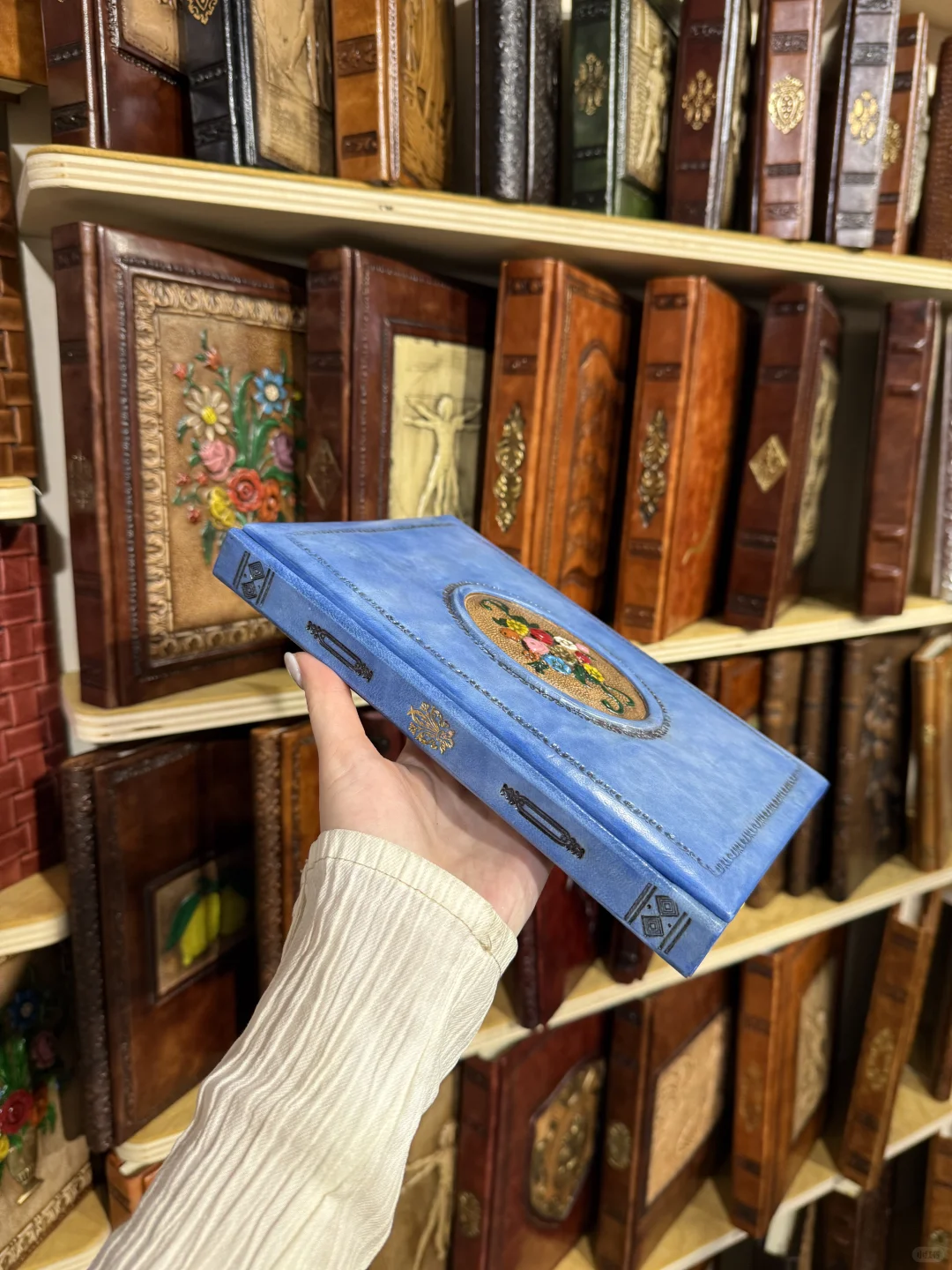 米兰展会买到的笔记本，颜值高到舍不得写！