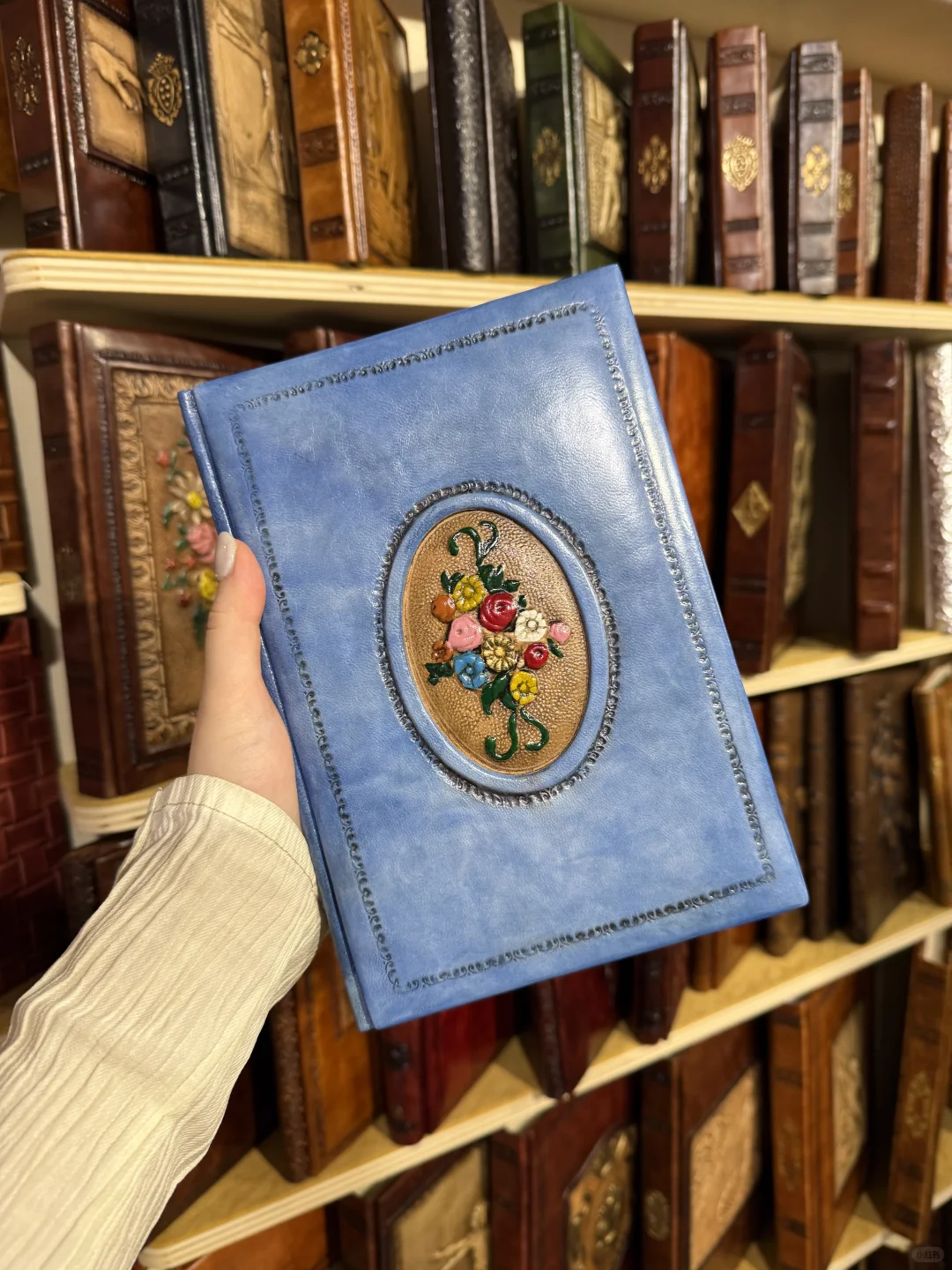 米兰展会买到的笔记本，颜值高到舍不得写！