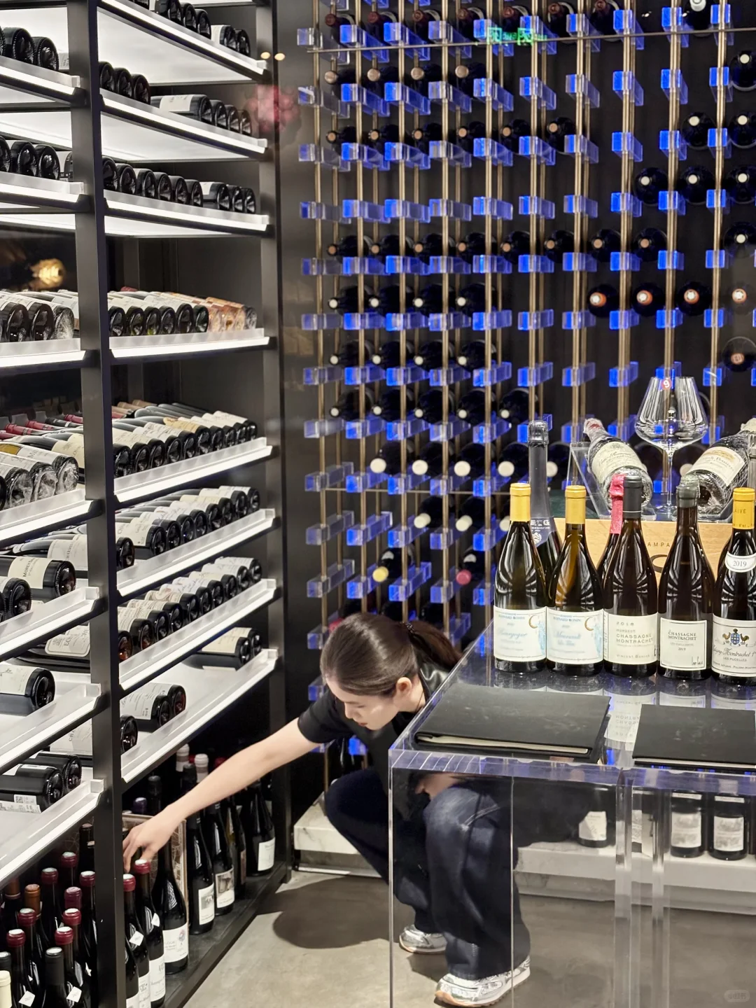 入行葡萄酒业三年 靠嘴3万一个月