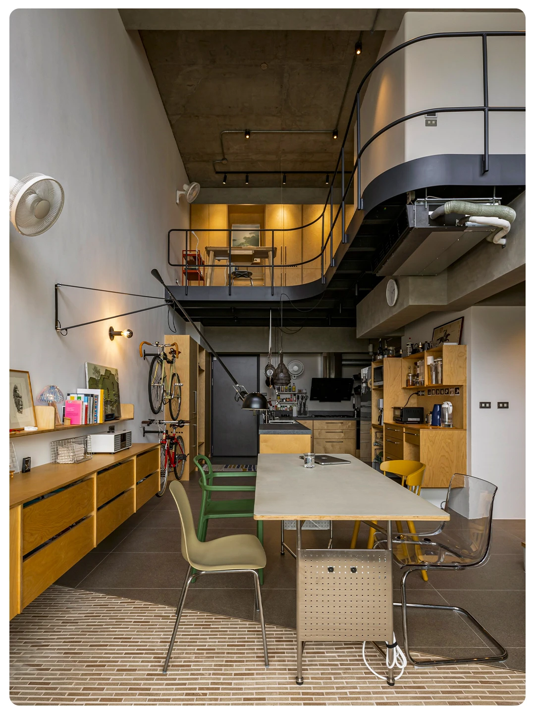 ?Loft 变身 “工业风全能小家”！