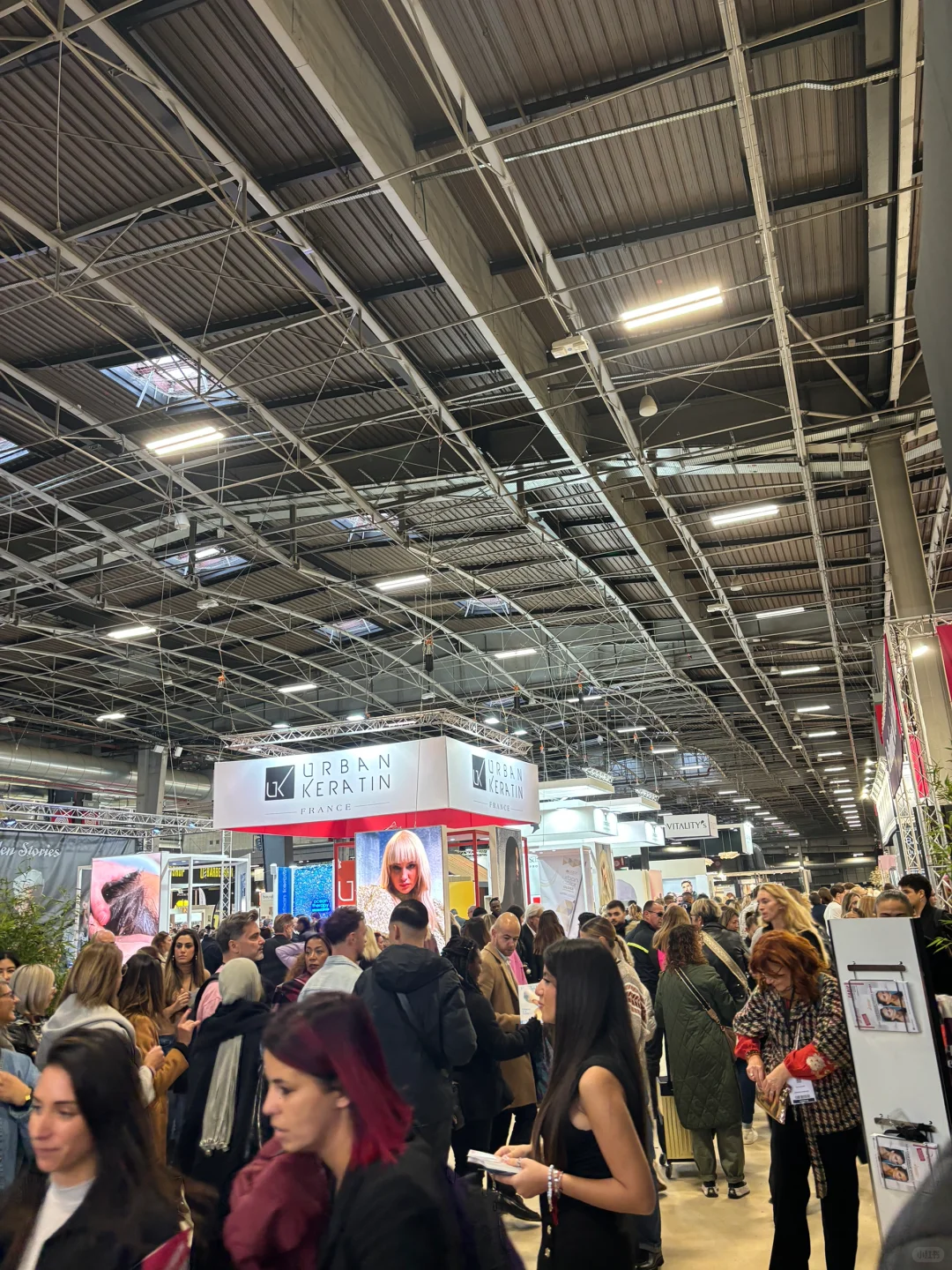 ??巴黎美容美发展