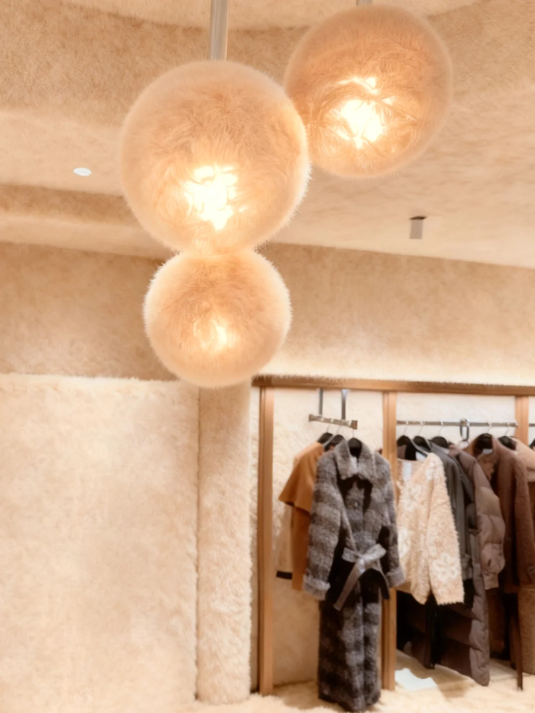 ?北京三里屯惊现最时髦毛绒绒门店?