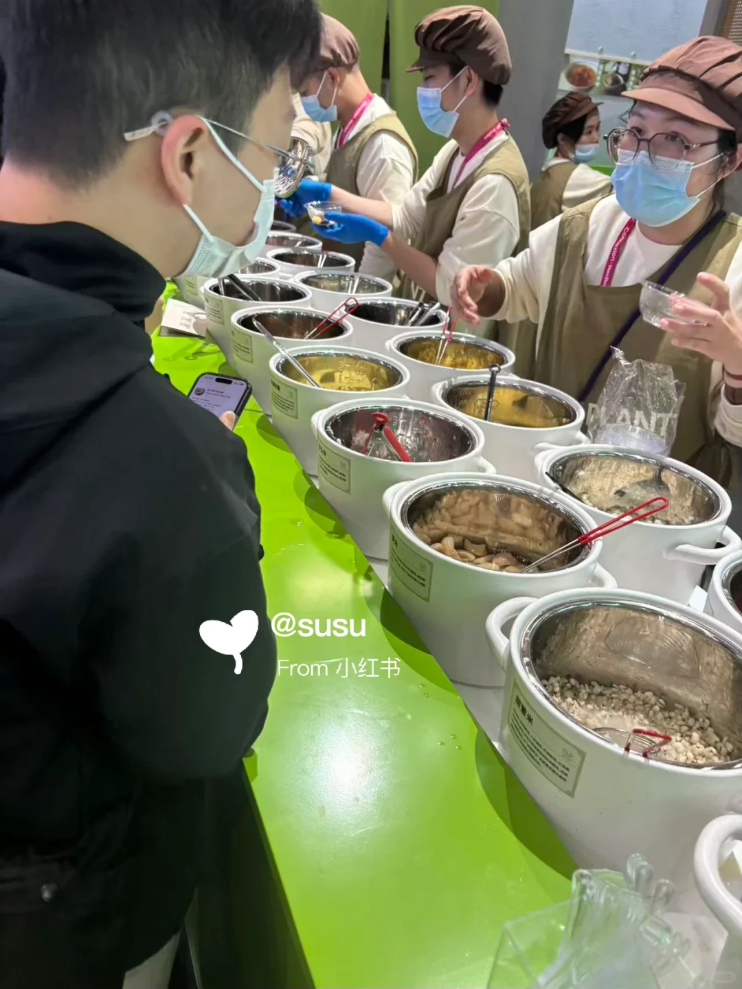 12.16逛国展 (羊毛?)真能试吃到饱..