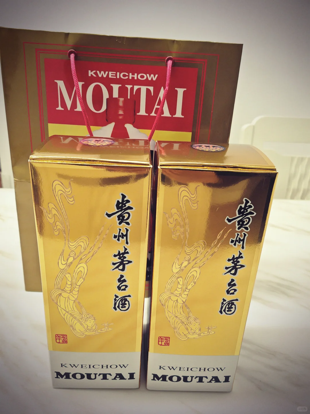 送礼送这瓶真的对了！白酒