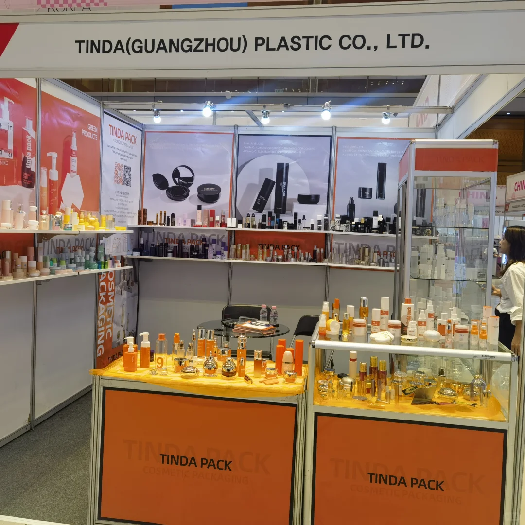 国外的标摊展位9平米就这样