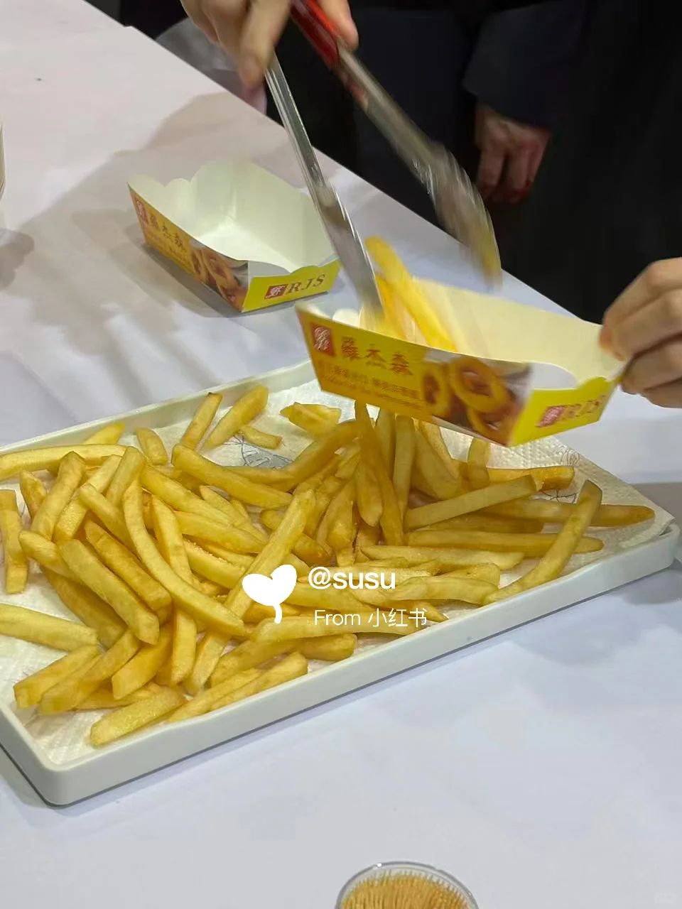 12.16逛国展 (羊毛?)真能试吃到饱..