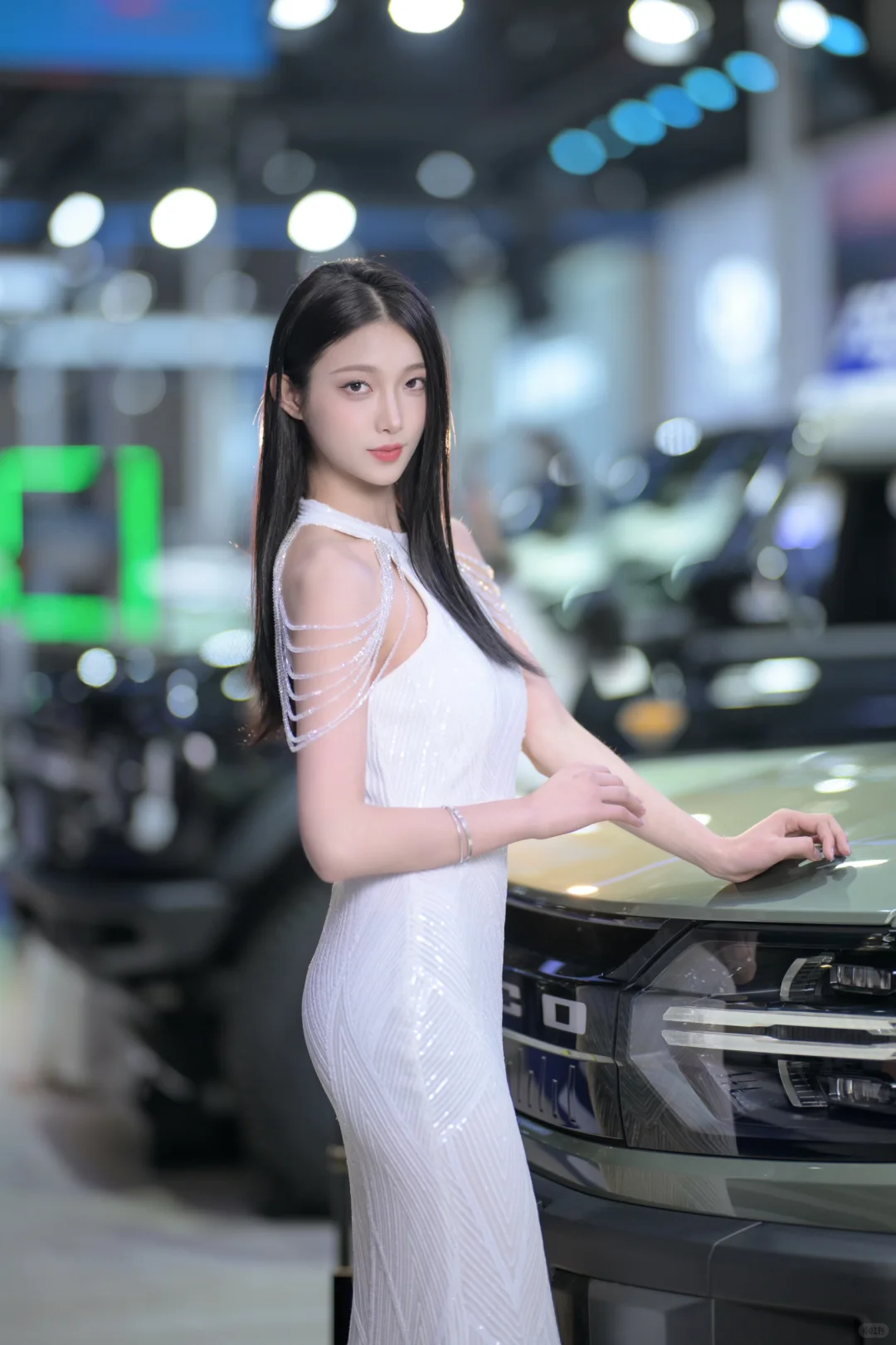 雾都变雨都，山城入画来。