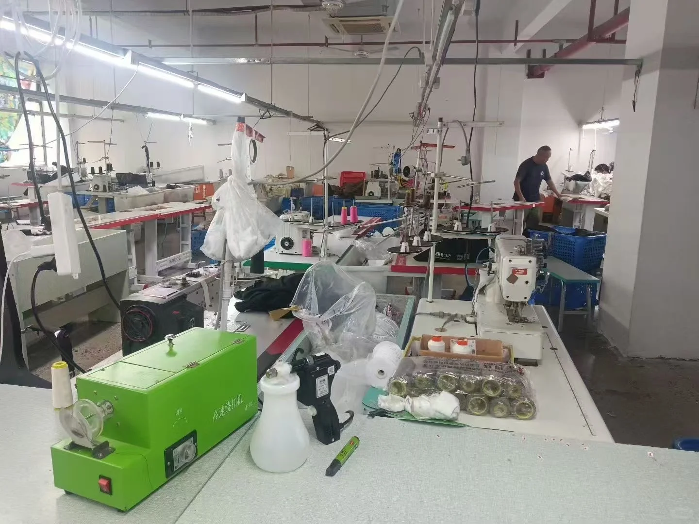 00后创业 敢把生产线晒给你看