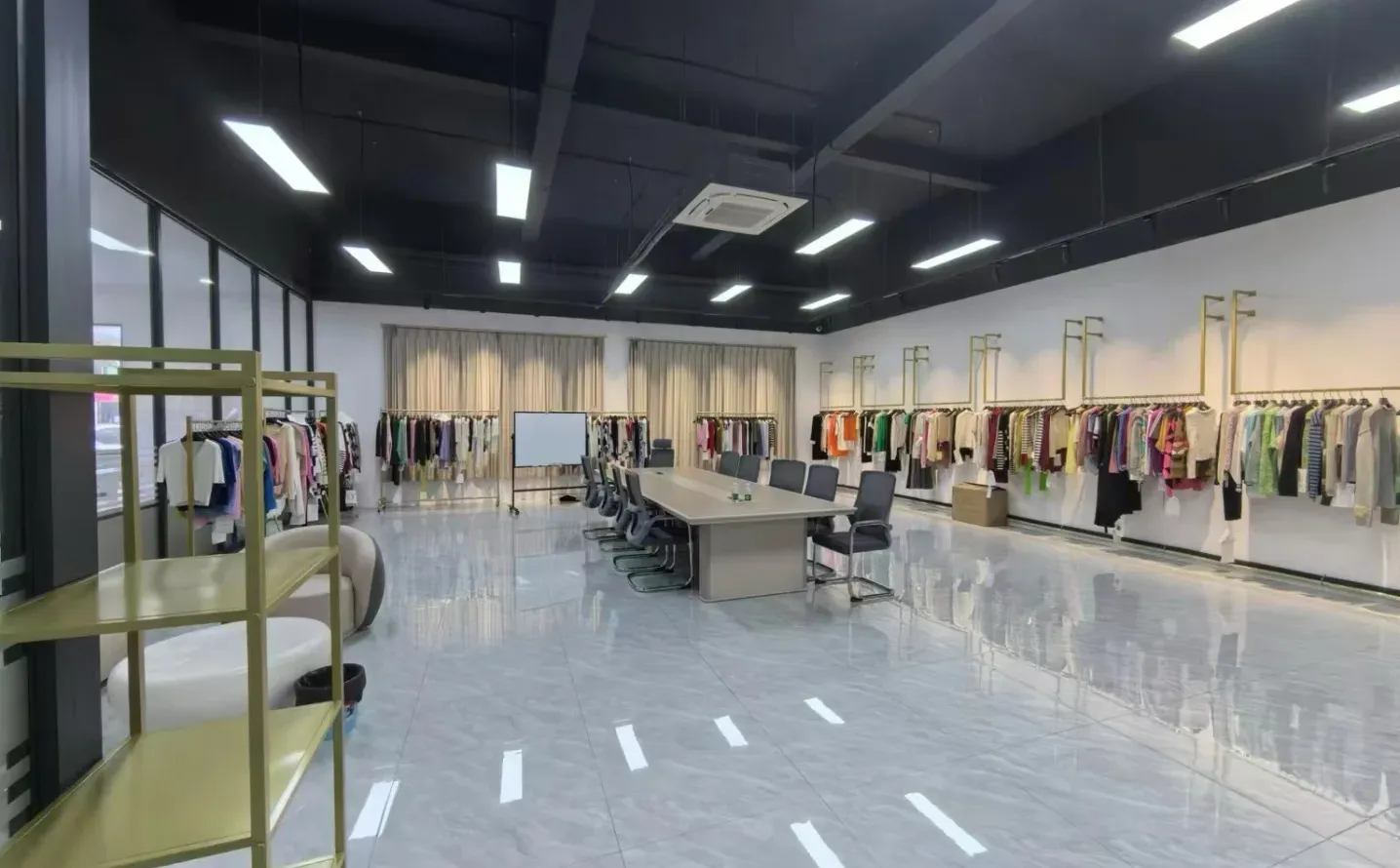 工厂车间图片 你要找的源头工厂在这里