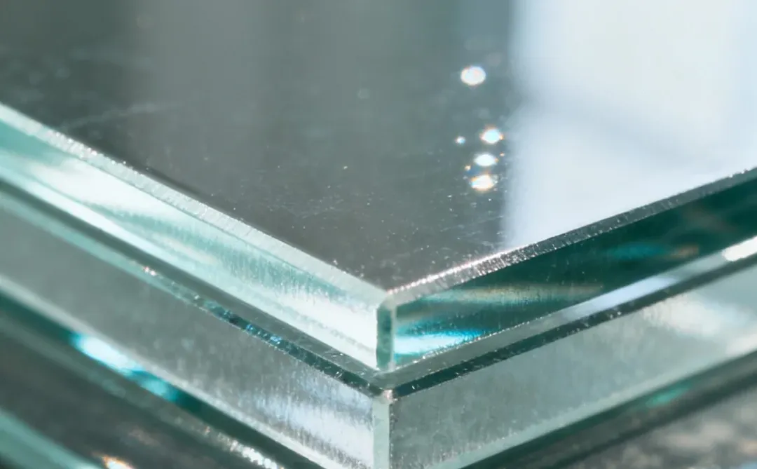 选折怎样的钢化玻璃不容易炸裂