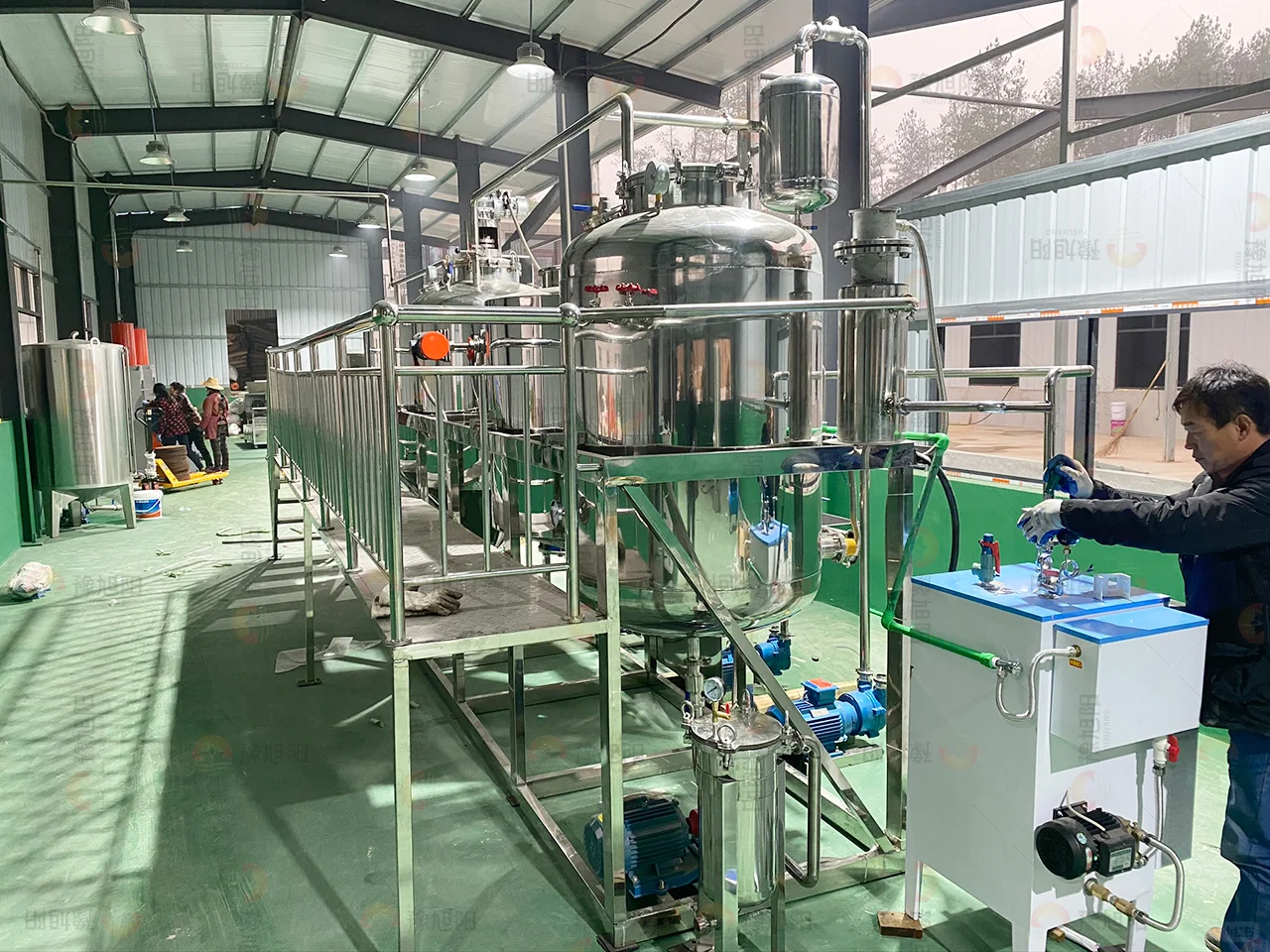 河南旭阳粮油：山茶油榨油精炼及灌装生产线