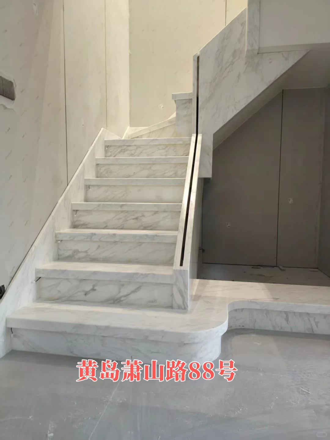 玻璃楼梯扶手价格怎么能差10倍？