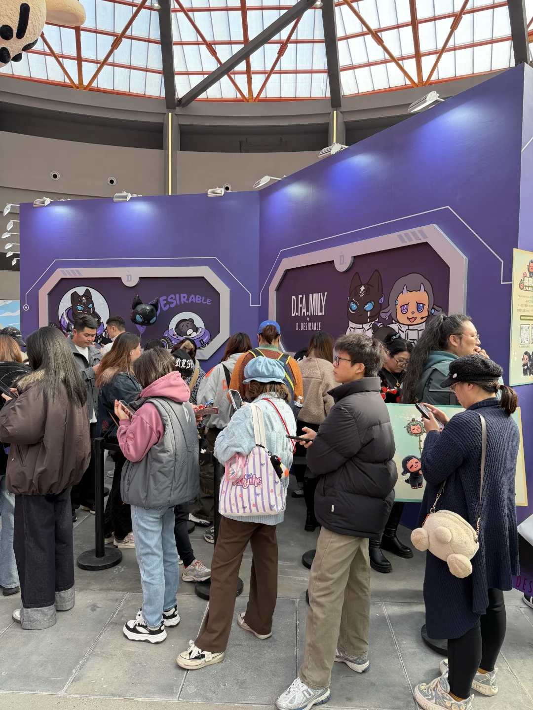 上海 预计明后天大概有100000人来这里