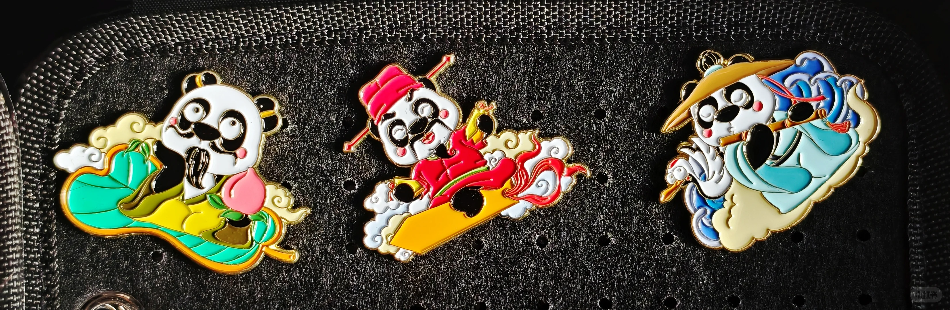 进博会八仙过海系列徽章