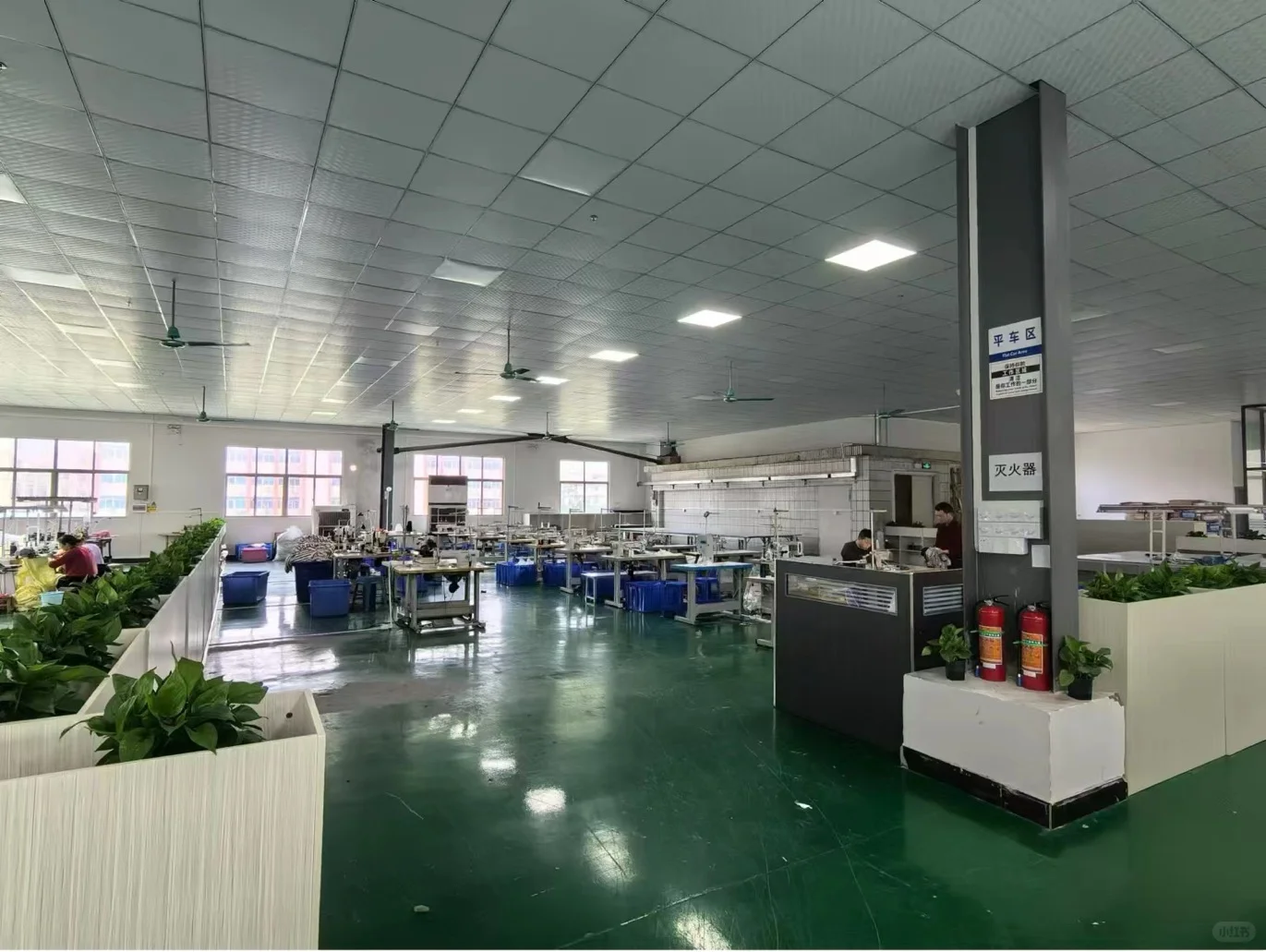 工厂车间图片 你要找的源头工厂在这里