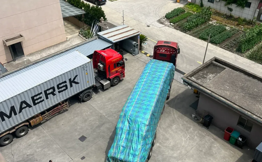 外贸人最忙碌的时间到了 忙到头晕目眩